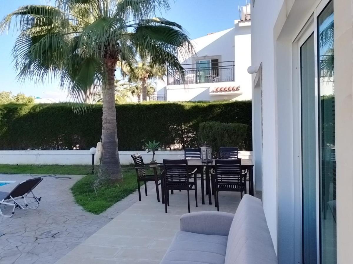 Villa Chrysanthemum Neo Chorio Buitenkant foto